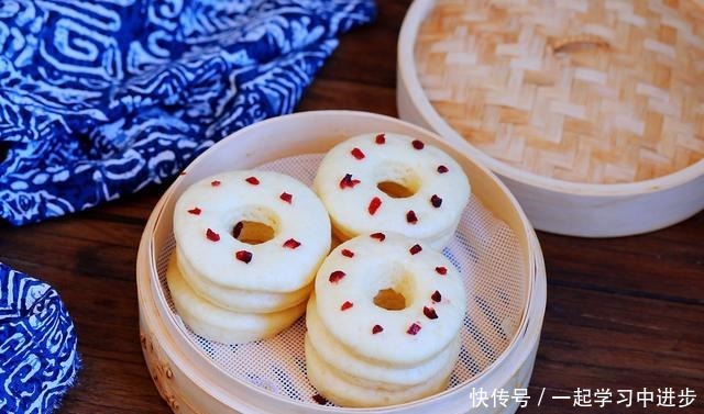 蔬菜也能做甜甜圈，绵软香甜，不油炸易消化，孩子一口气能吃仨