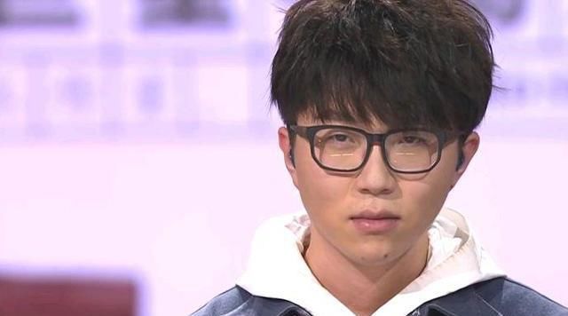 华晨宇说毛不易的曲子不过关？但我却不知道华晨宇有什么代表作？