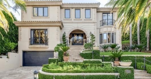 參觀董卿在美國的豪宅,超豪華衛(wèi)生間 一棟樓不下十個(gè)衛(wèi)生間