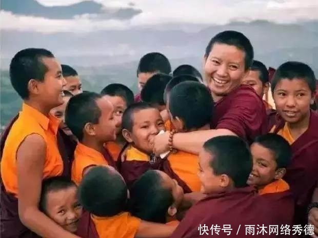 一组照片告诉你, 真正的佛教徒是怎样的