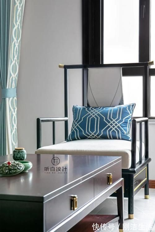 中式|为了孝敬父母,他买下140㎡新家,全屋中式风,入户后太美了!