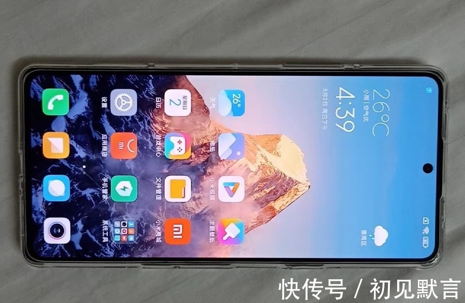 手机|跌至1899元，跑分72万+大电池+256GB，真香游戏手机加速退场！