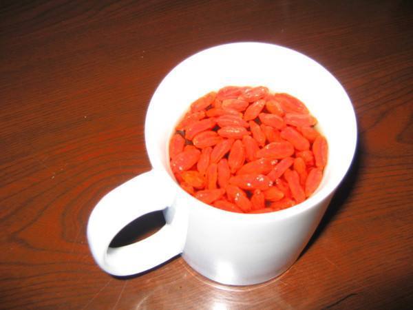 六味地黄丸|泡枸杞时加上“它”,比补药还好,男人坚持喝,比六味地黄丸管用