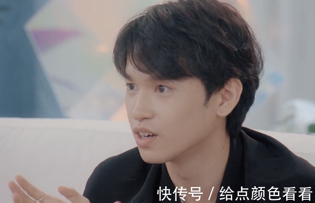 大龄|《心动的信号4》为何都冷落男三?30岁大龄,脱鞋不洗手就打鸡蛋