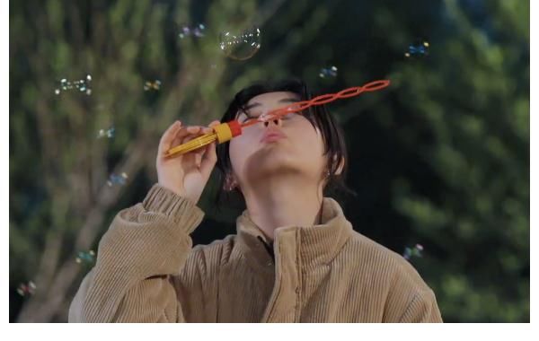 黃磊|《向往5》座位代表地位，黃磊何炅的飯桌C位，終于讓出來了