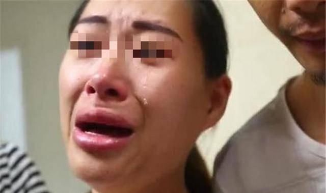 1岁孩童玩耍被推倒,哭了几声爬起来继续玩,第二天却闭上了眼