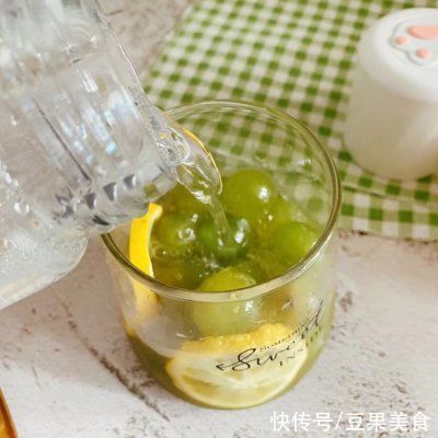 水杯|青葡萄气泡水｜初秋必喝的快乐水