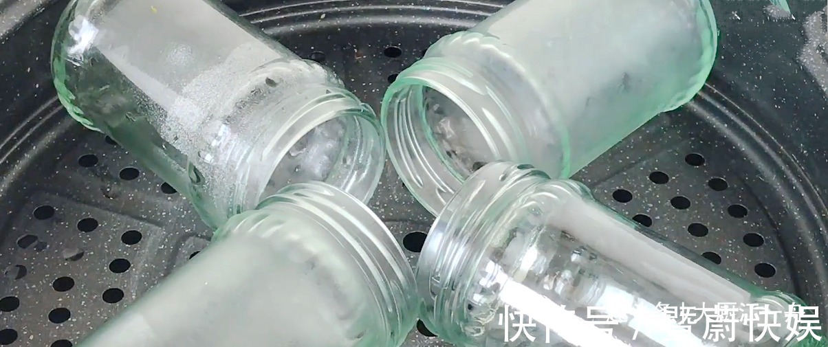 玻璃瓶|腌茄子的季节到了，一次做10斤，开胃又解馋，吃一年也不怕坏