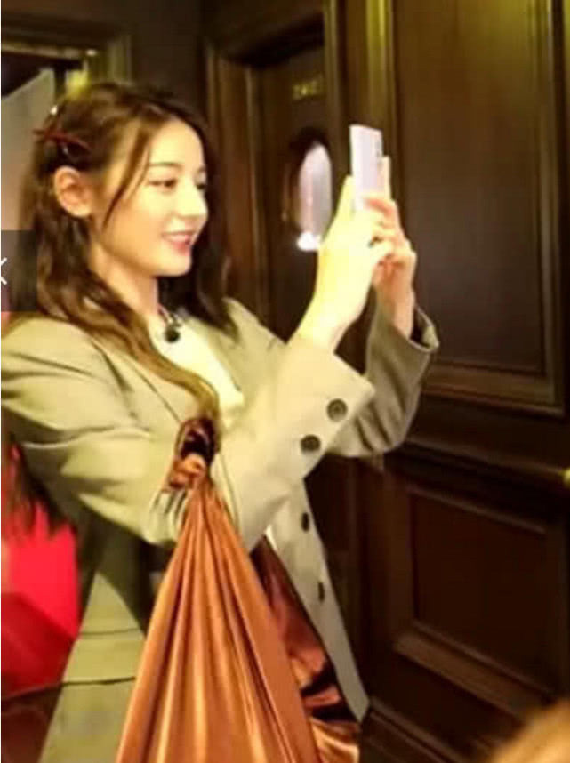 全員|嘉賓頻繁請(qǐng)假，《極挑》收視率下滑，新導(dǎo)演道歉下期全員集結(jié)！