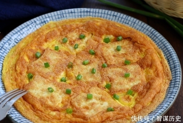 当豆腐遇上鸡蛋,美味可口,营养翻倍,5分钟就能上桌