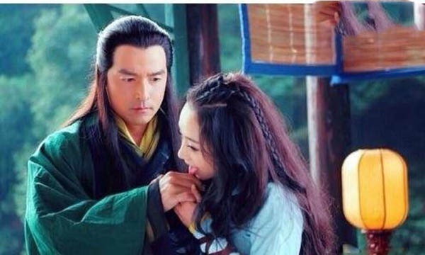 郭靖$金庸笔下最淡泊名利的人,实则是最虚伪之人,看这几件事就知道了