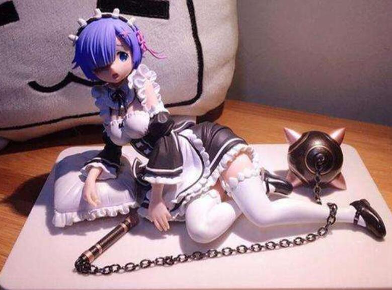 小伙|小伙花2万买女帝等身手办,父母说出17字让他面红耳赤