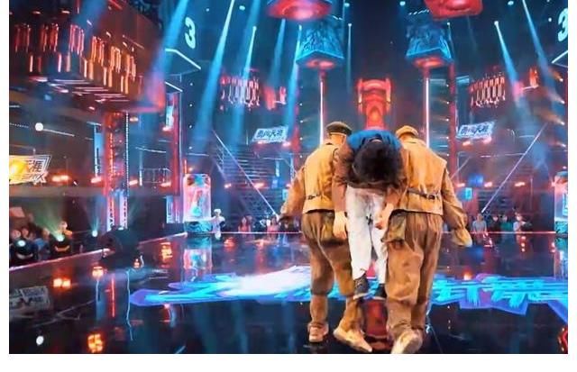 工廠|張藝興戰(zhàn)隊(duì)落敗不意外，“巧克力工廠”創(chuàng)意被扒來自《達(dá)人秀》