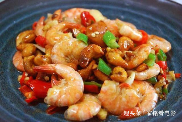 宫保鸡丁|苦瓜焖排骨，素宫保鸡丁，芹菜炒木耳，腰果虾仁的做法