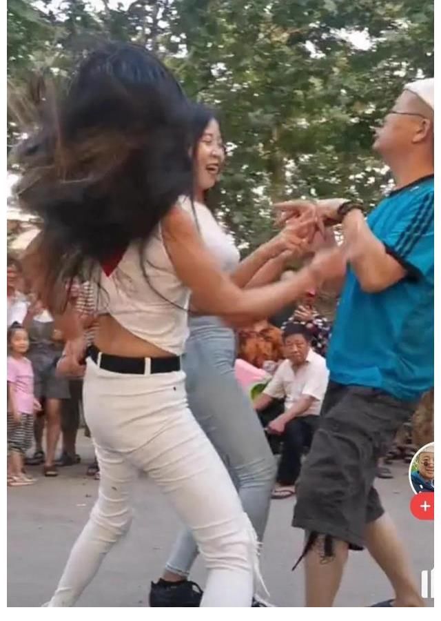 |刘东立,从河南舞神沦落为网络笑话,成也尬舞,败也尬舞