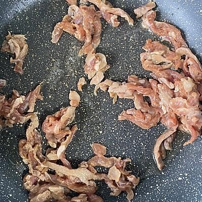 别怪我没提醒你,这道肉丝炒面一吃就上瘾