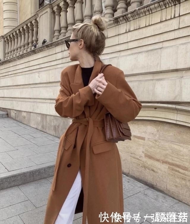 色系 驼色才是秋冬高级色,优雅质感还大气,俄罗斯博主秋装示范太美了