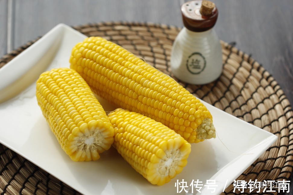 妙用|廉价的自制饵料,竟是大鱼克星?“玉米面饵”的妙用很少有人知道