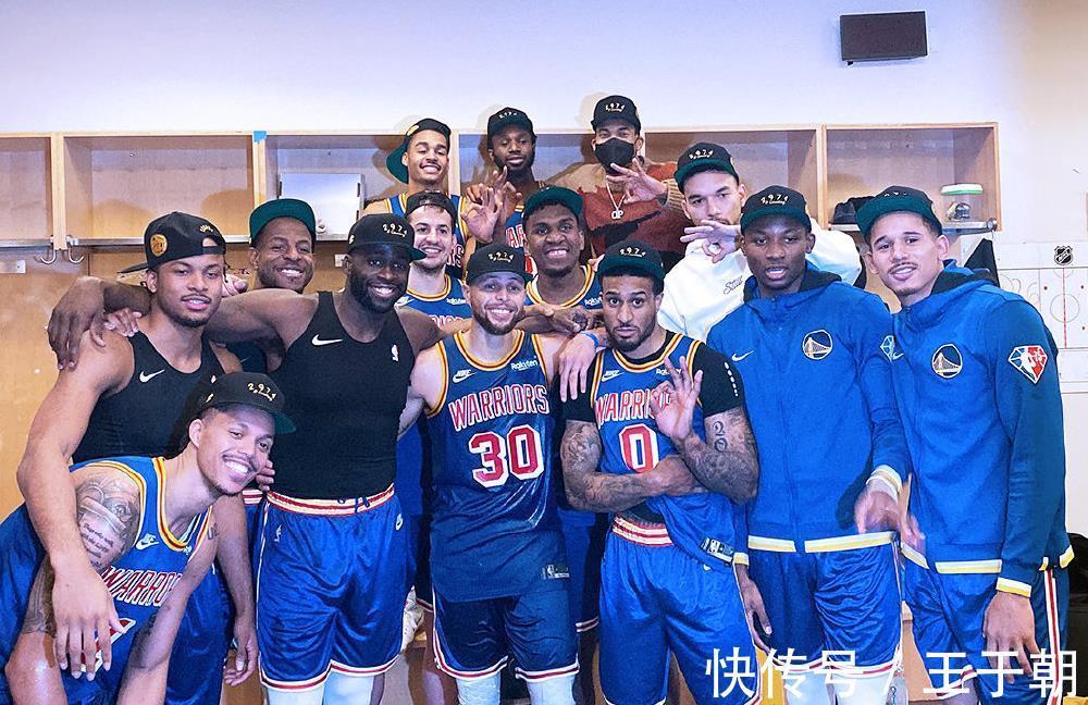 雷吉米勒|暖心！庫里破三分歷史紀(jì)錄，有誰注意尼克斯的羅斯？一直在鼓掌