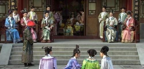 斓曦|甄嬛传:为什么眉庄的旗头总是歪的?斓曦已经说过了!