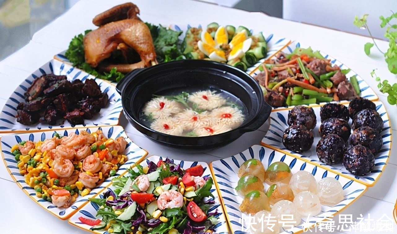 周末大餐,整整花了9个小时,中饭变成了晚餐,上桌全家惊艳啦!