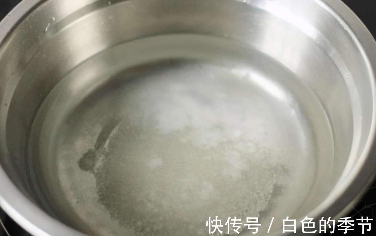 绿萝，文竹长不旺，那就给它来点“糖”，枝条嗖嗖长，叶子绿油油