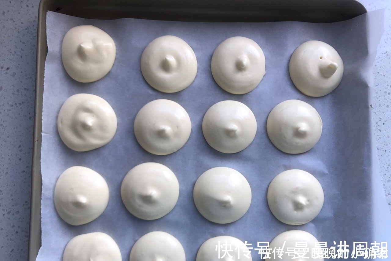 美食|网红美食海苔肉松小贝,自己在家也能做,步骤大公开,想学你就来