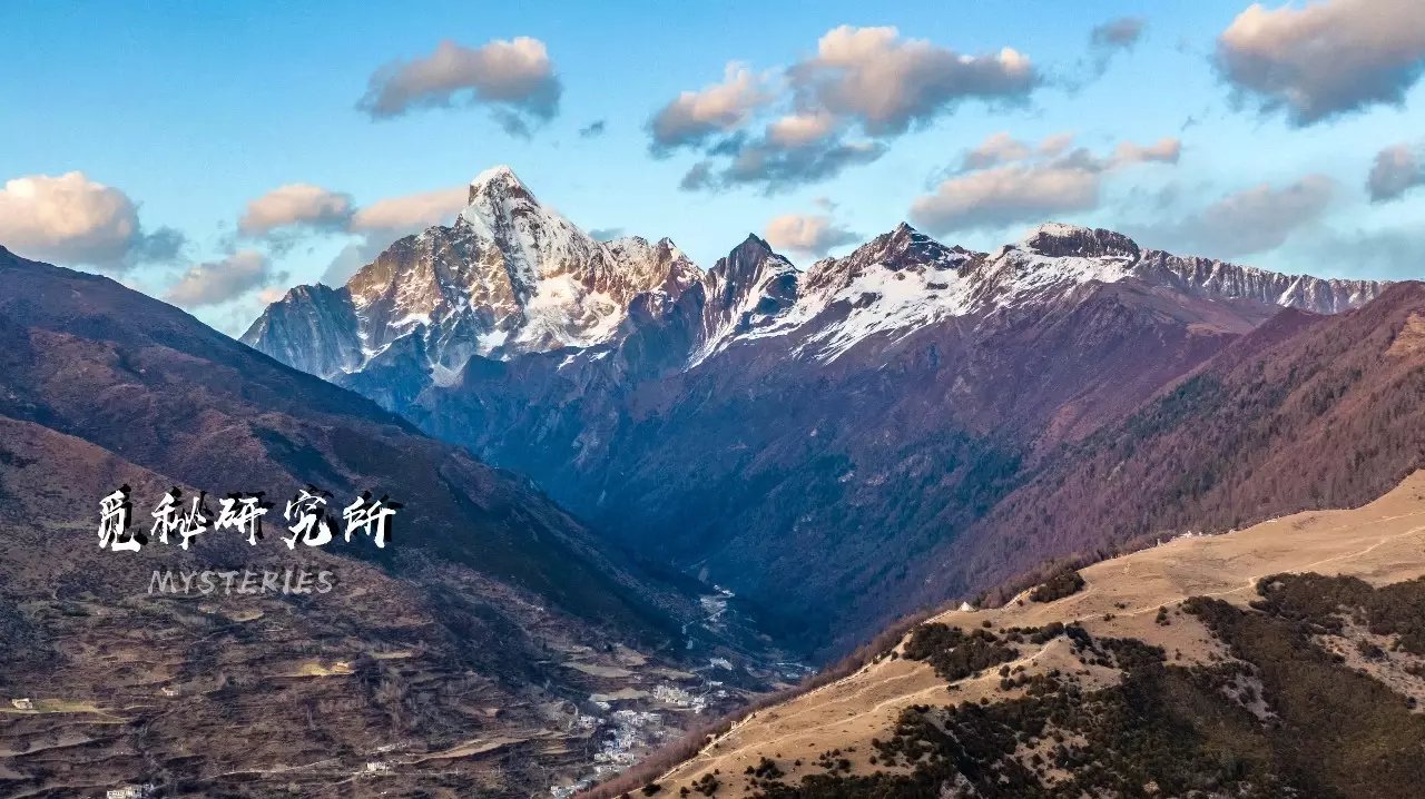 川西自驾之旅，航拍视角游雪山（上）