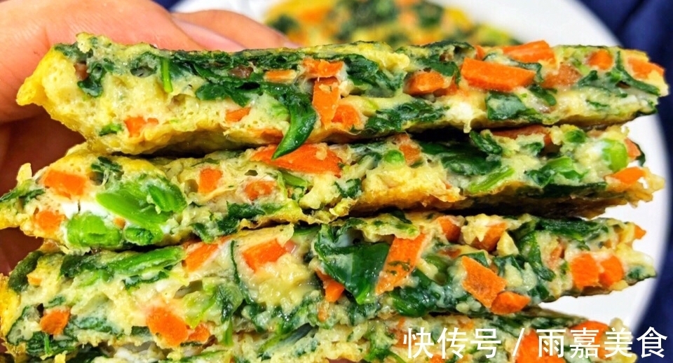 鸡蛋饼|蔬菜鸡蛋饼,5分钟做好,好吃又营养,适合不爱吃蔬菜的小朋友