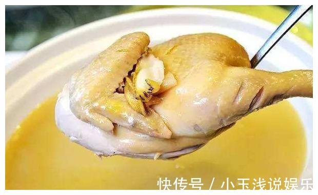 母鸡|美味又滋补的营养鸡汤,到底是选老母鸡还是嫩鸡煲呢,秘诀在这!