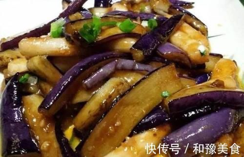 入味|炒茄子,最忌先放油炒,学会这样处理,茄子绵软入味,不黑不油腻