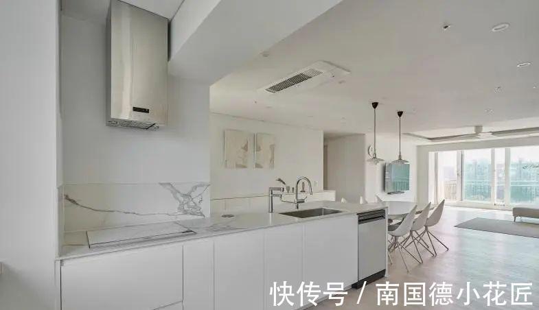 书桌|坚守自己的装修准则：简装为主，7个细节，再多住20年仍是经典