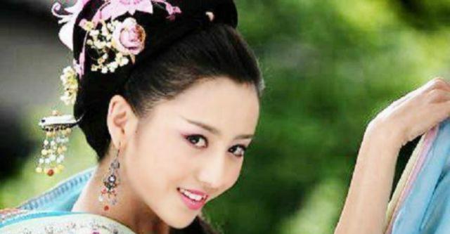 嘉靖皇帝|皇帝念经出错,13岁的宫女大笑出声,没想到却在当晚被宠幸