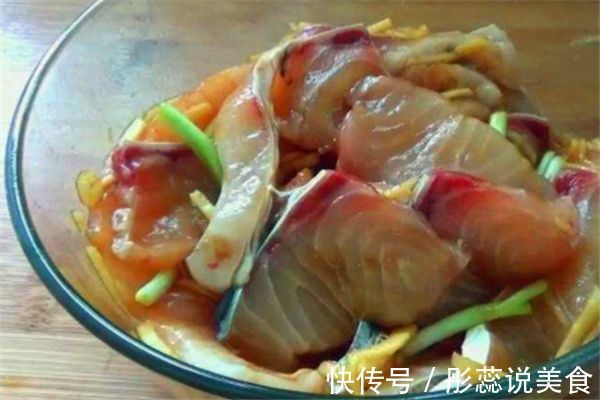 煮酸菜鱼时鱼片老破碎大厨说多加“这1步”，鱼片完整又香嫩