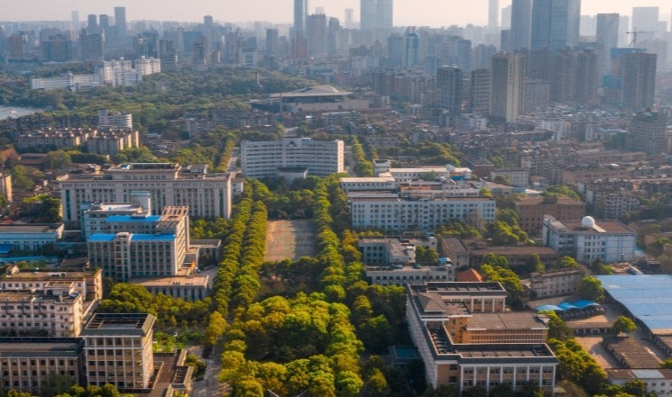 大学|我国这所大学比清华北大还难考，实力超强，学霸报考都不一定能上