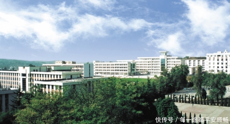 这是一所不输211的双非大学，省内知名度很高，就业前景很好