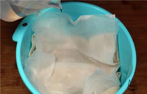 荷包蛋不要水煮了,大厨教我用一块布,一锅4个,个个又圆又嫩