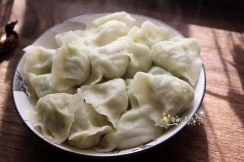 老妈包了40年饺子，饺子这样调馅超好吃，就爱这个味，三天两头吃
