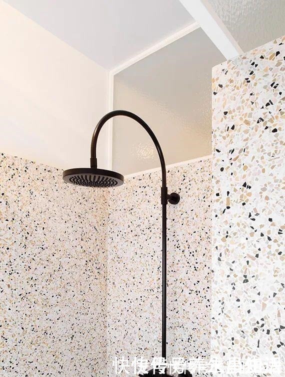 铺设|兜兜转转,曾被淘汰的水磨石,如今又火了,这独特性谁也代替不了!