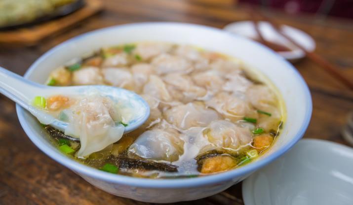 可口|包馄饨,调肉馅很重要,掌握“3个窍门”,鲜嫩可口,香而不腻