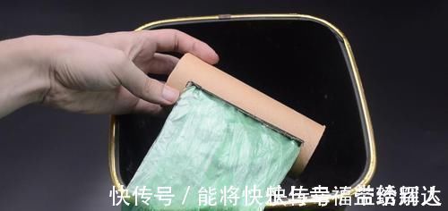 保鲜袋用完后的纸筒不要扔，原来放在家里特别实用，方法太赞了