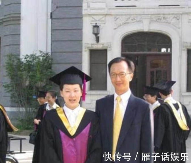 伏明霞|张怡宁与伏明霞,不同领域的世界冠军,为什么都选择嫁给“老头”