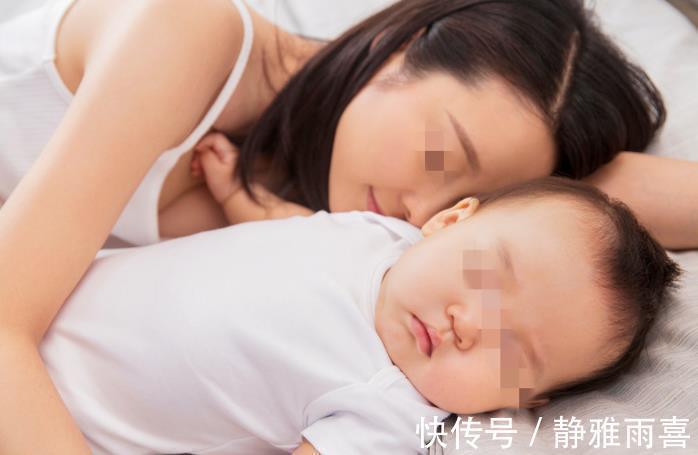 癖好|宝宝睡前的“奇怪小癖好”,其实是对妈妈爱的表达,暖心又治愈