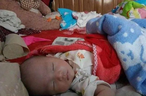 喷漆|宝宝再喜欢，这三类玩具也别放上床，第二种危险系数最高