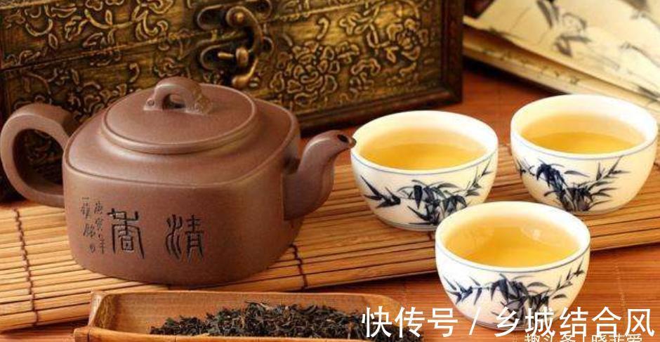 用这8种“废水”养花,青枝绿叶长得壮,开花鲜艳,环保又省钱