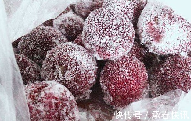 好吃|热天,7种水果别急着吃,冻一冻更美味,网友比冰淇淋还要好吃