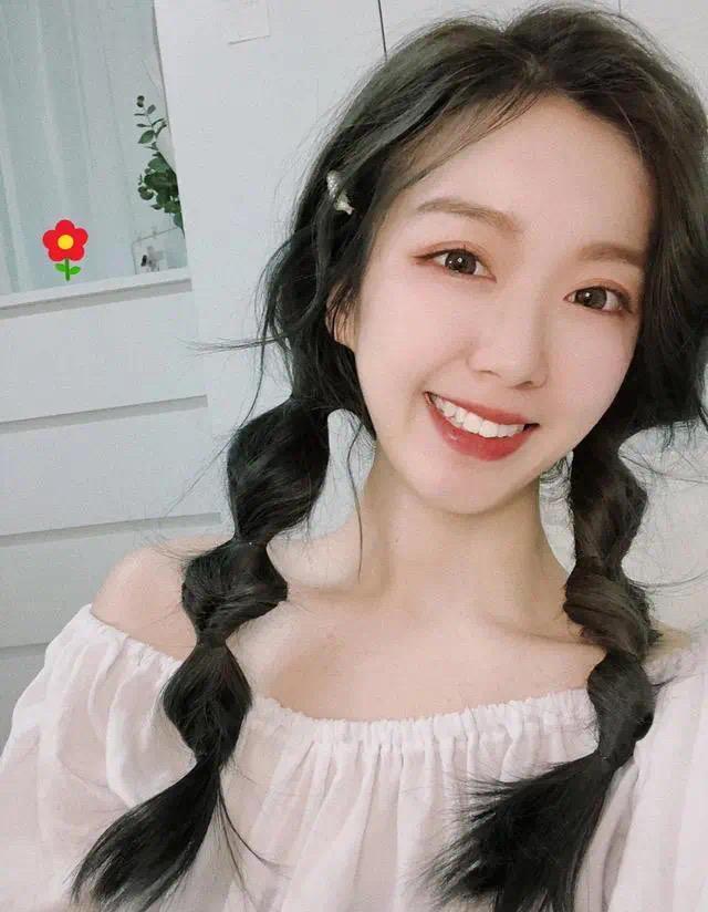 发型 4个“提气质”的夏日发型打理技巧,显脸小,够清凉,还巨时髦