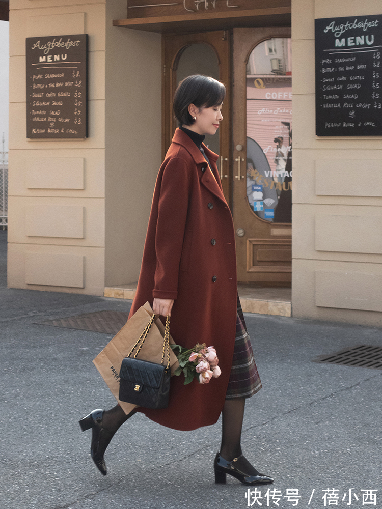 下半身|年末就要穿“红色大衣”,显白显气质,奔四的女人穿上年轻10岁!