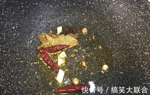 腥味|扒皮鱼这样做最好吃,跟着大厨学习准没错,鲜香肉嫩