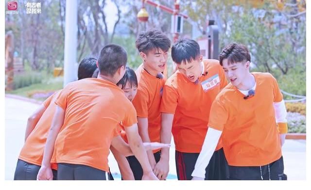 压力|玩水也要内卷?来自节目组和咏春拳的压力,我感受到了